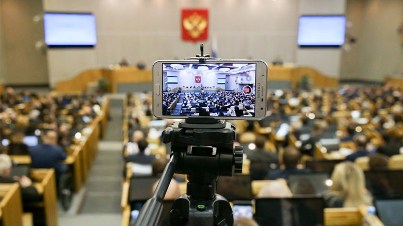 Ещё одна лазейка для вывоза капитала из России: в Госдуме отменили запрет банкам с базовой лицензией открывать корсчета за рубежом