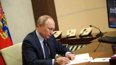 Путин подписал указ о принятии в гражданство иностранцев, заключивших контракт с ВС РФ в период СВО